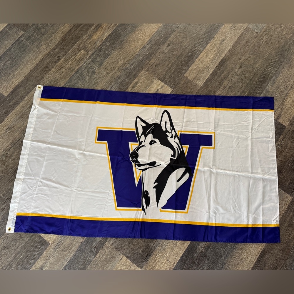 UW Huskies Flag 5x3 feet